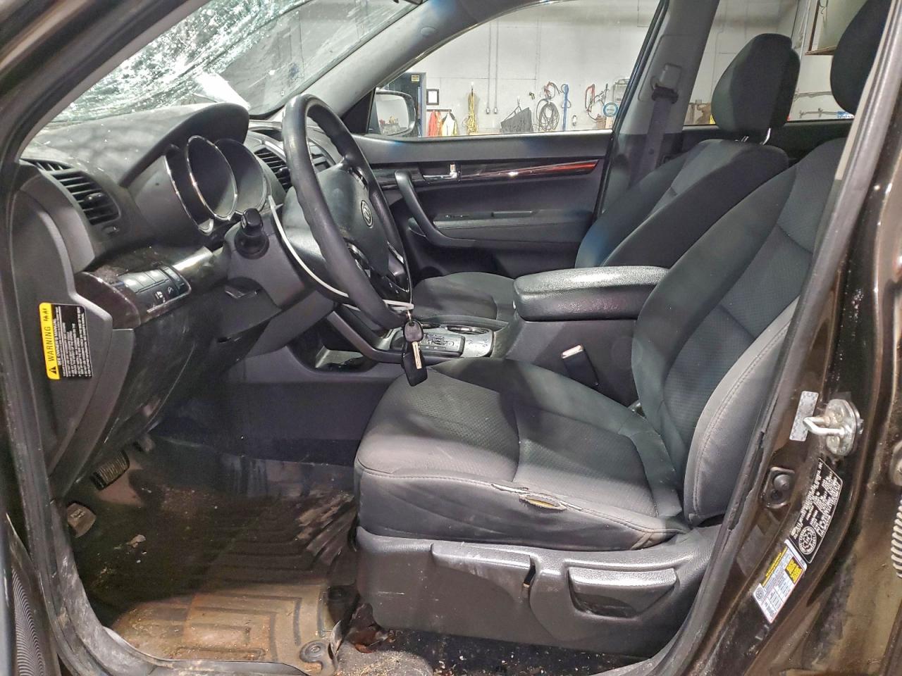 2011 KIA SORENTO BASE photo 13