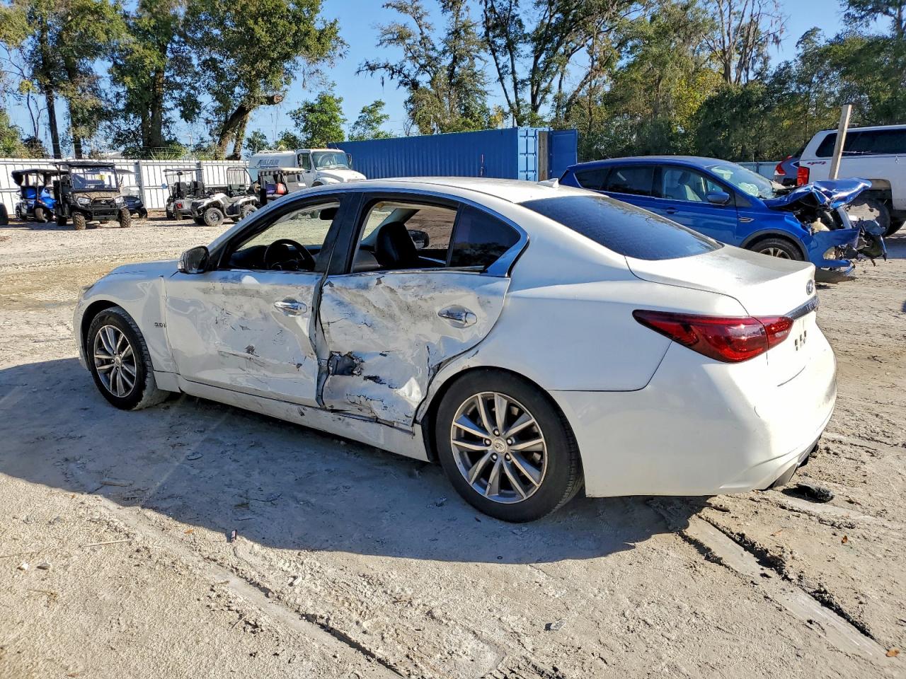 2018 INFINITI Q50 PURE photo 3