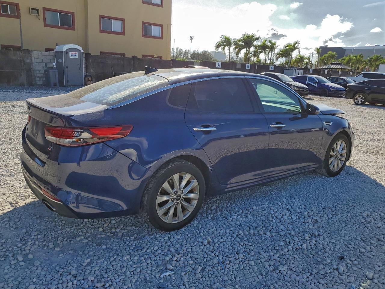 2018 KIA OPTIMA LX photo 3