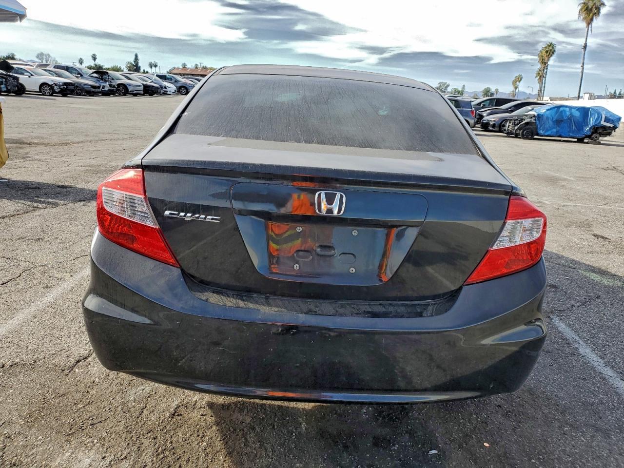 2012 HONDA CIVIC LX photo 6