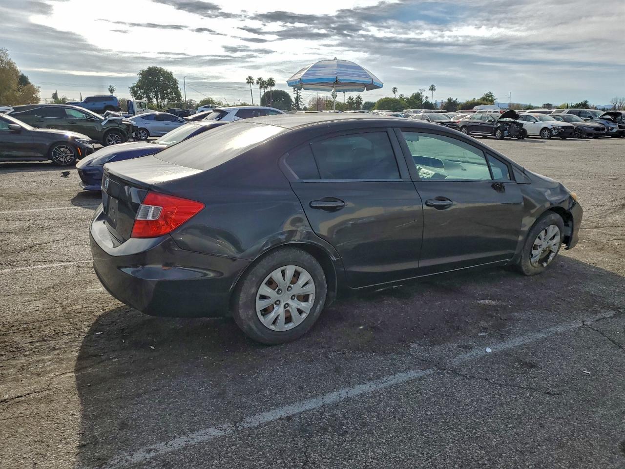 2012 HONDA CIVIC LX photo 3