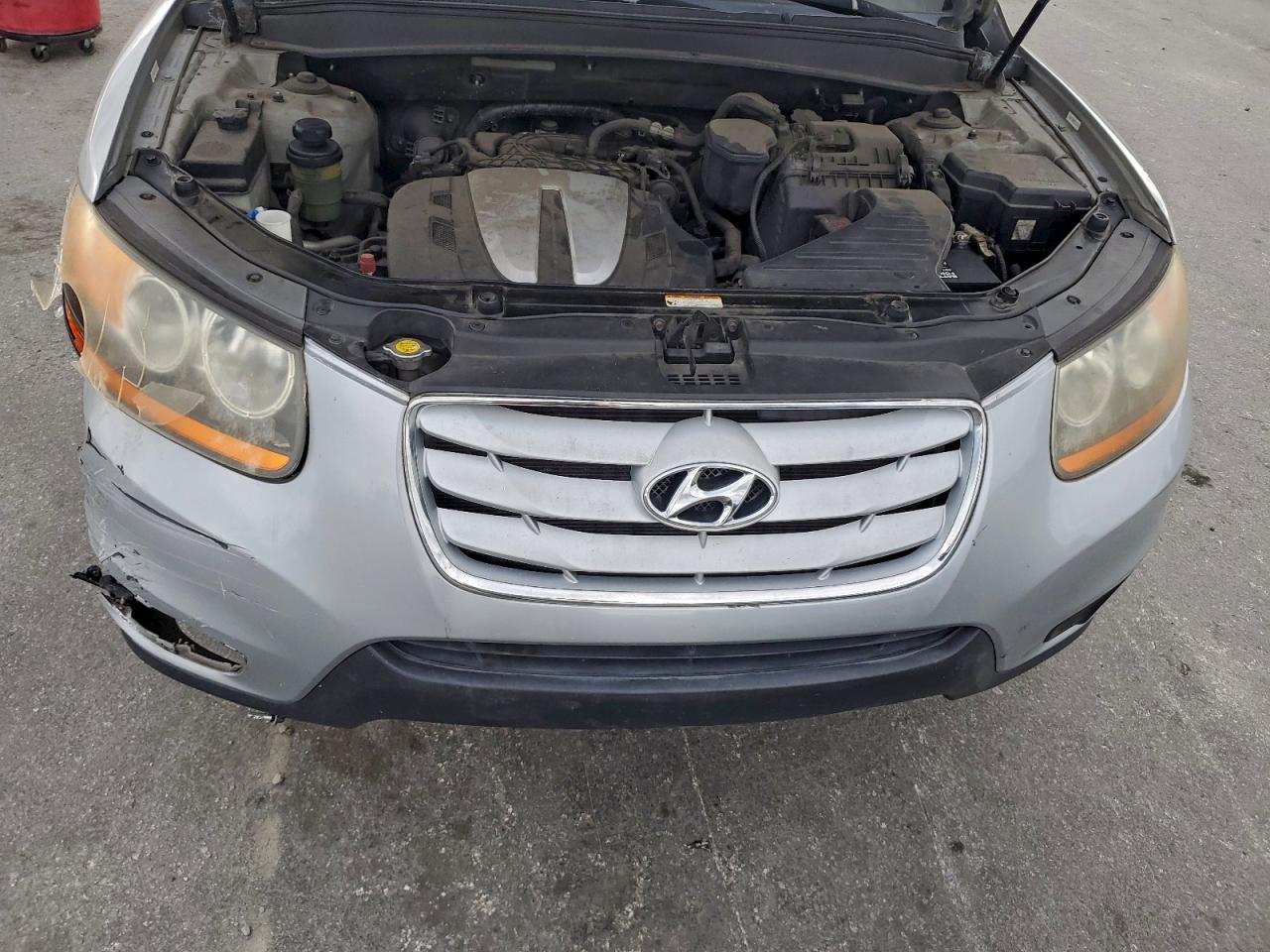 2010 HYUNDAI SANTA FE SE photo 11
