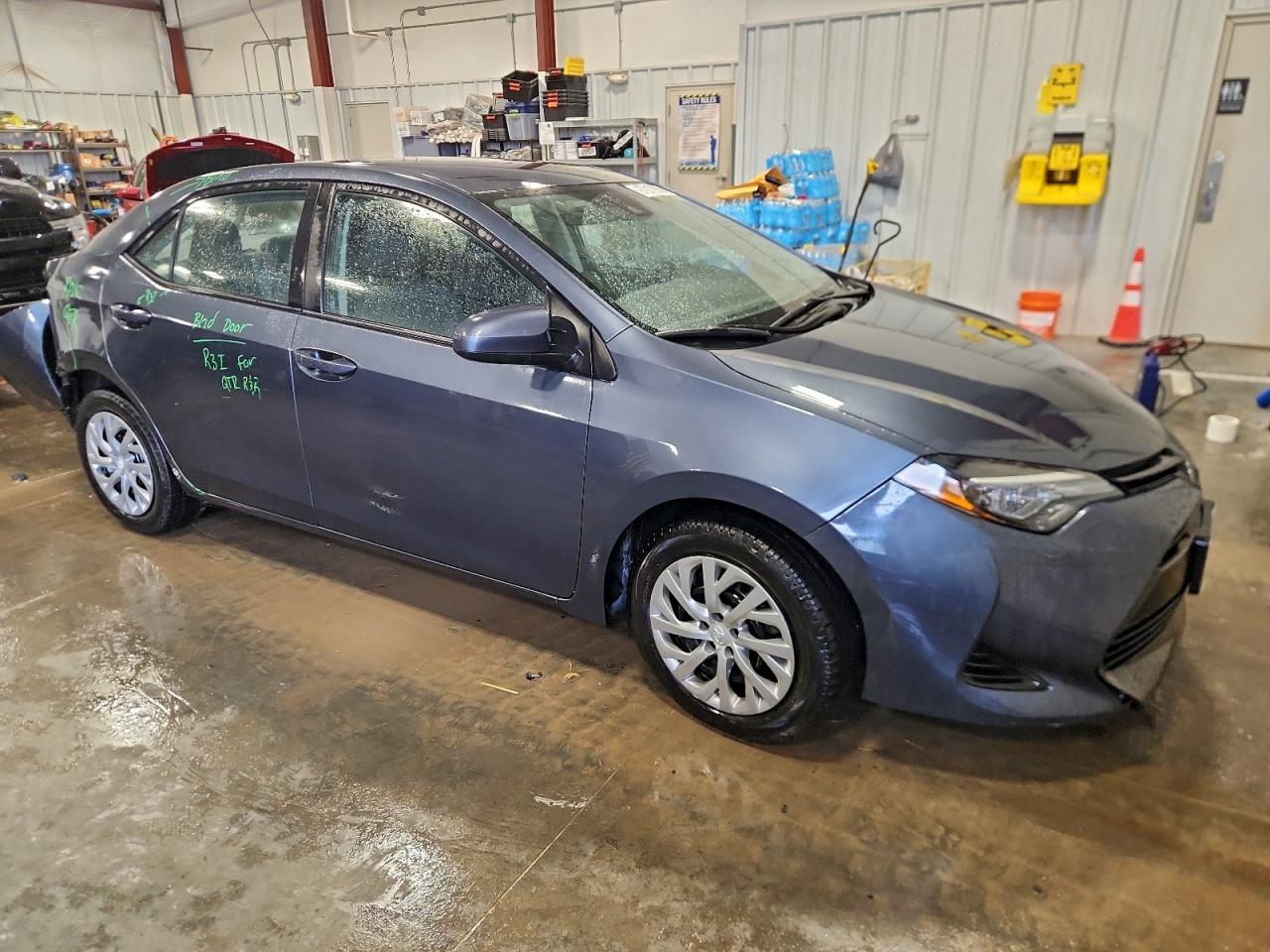 2019 TOYOTA COROLLA L photo 7