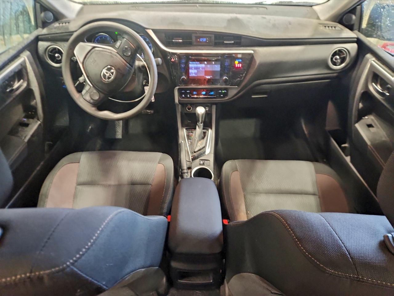 2019 TOYOTA COROLLA L photo 15