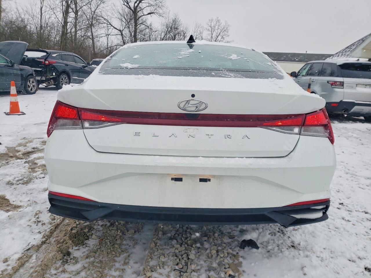 2021 HYUNDAI ELANTRA SEL photo 11
