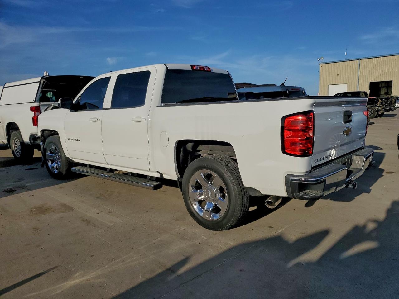 2018 CHEVROLET SILVERADO C1500 LT photo 4
