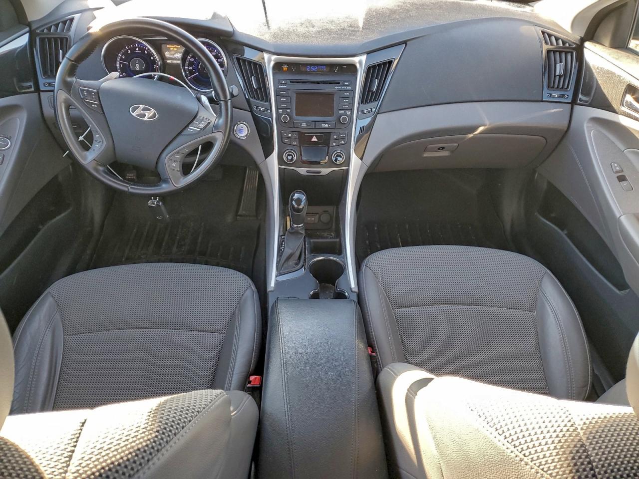 2014 HYUNDAI SONATA SE photo 8