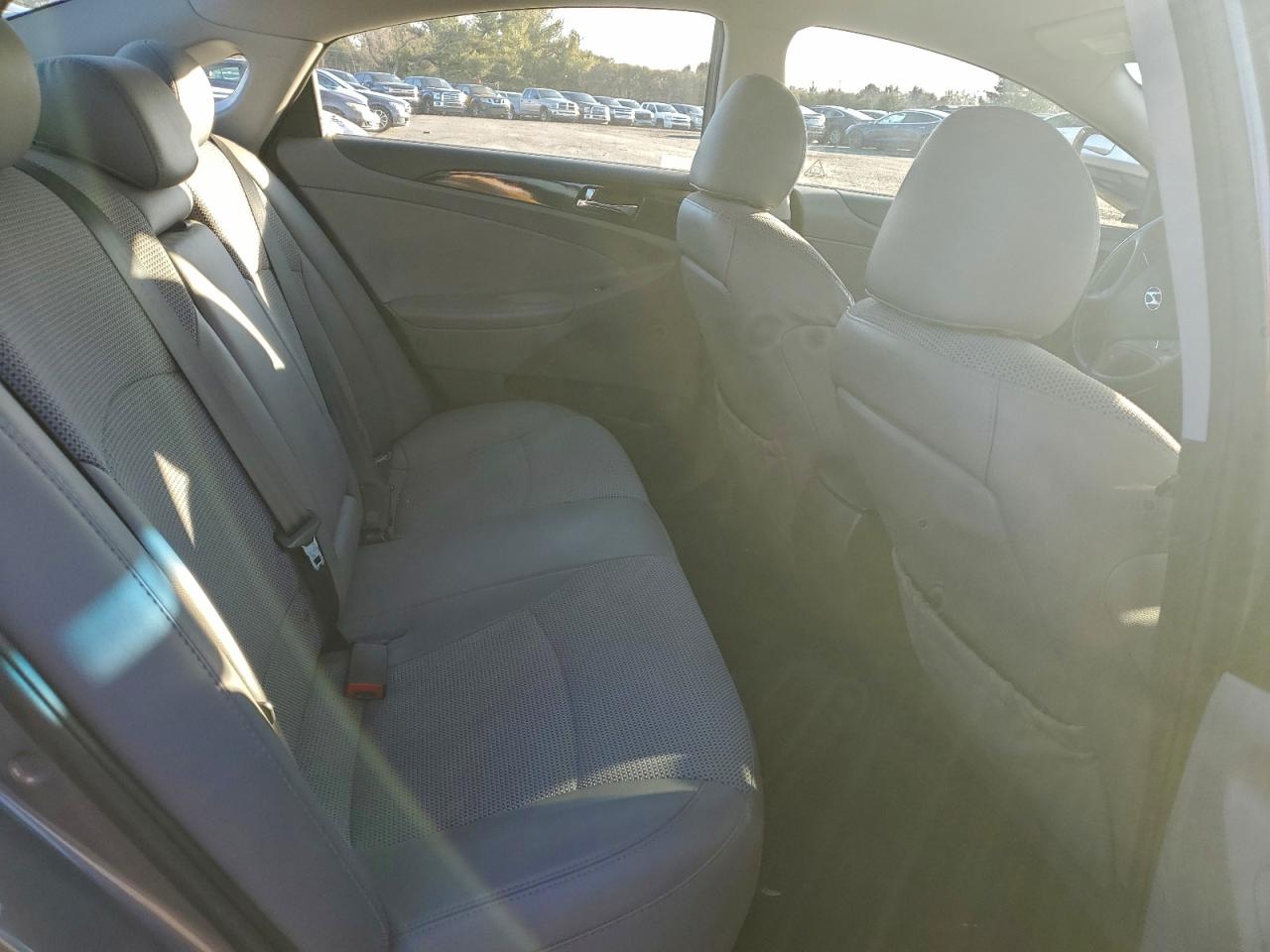 2014 HYUNDAI SONATA SE photo 10