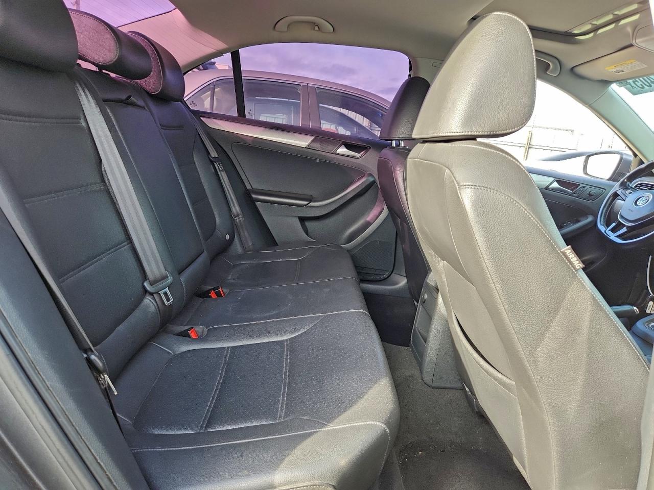 2017 VOLKSWAGEN JETTA SE photo 19