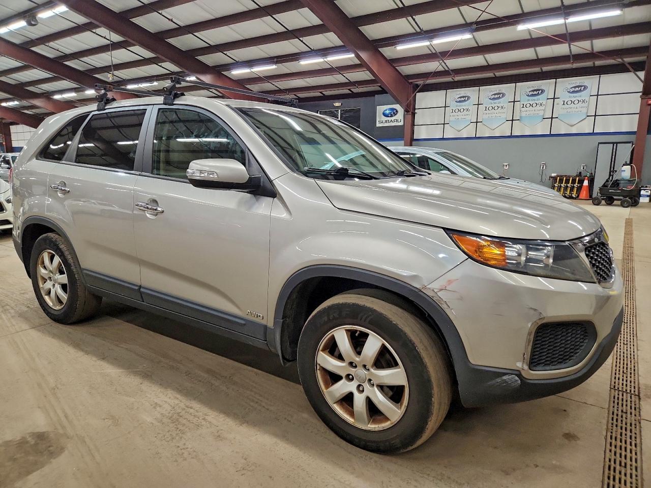 2013 KIA SORENTO LX photo 10