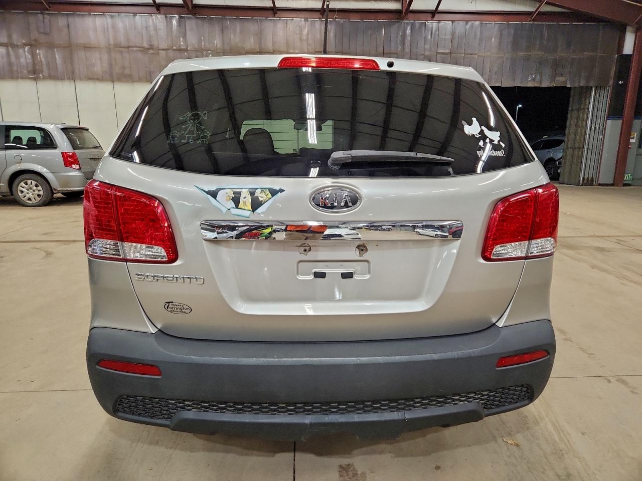 2013 KIA SORENTO LX photo 16