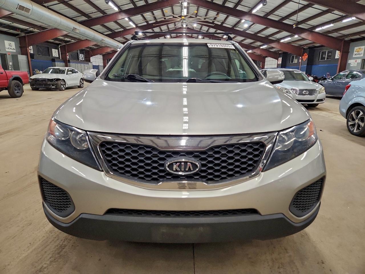 2013 KIA SORENTO LX photo 13