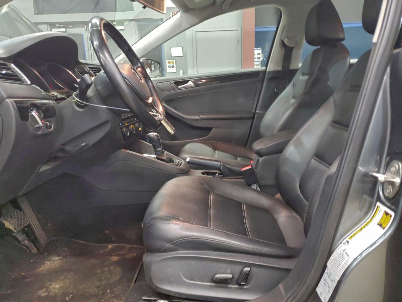 2017 VOLKSWAGEN JETTA SEL photo 13