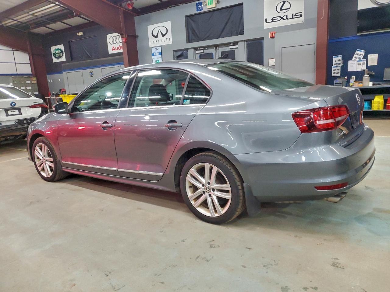 2017 VOLKSWAGEN JETTA SEL photo 3