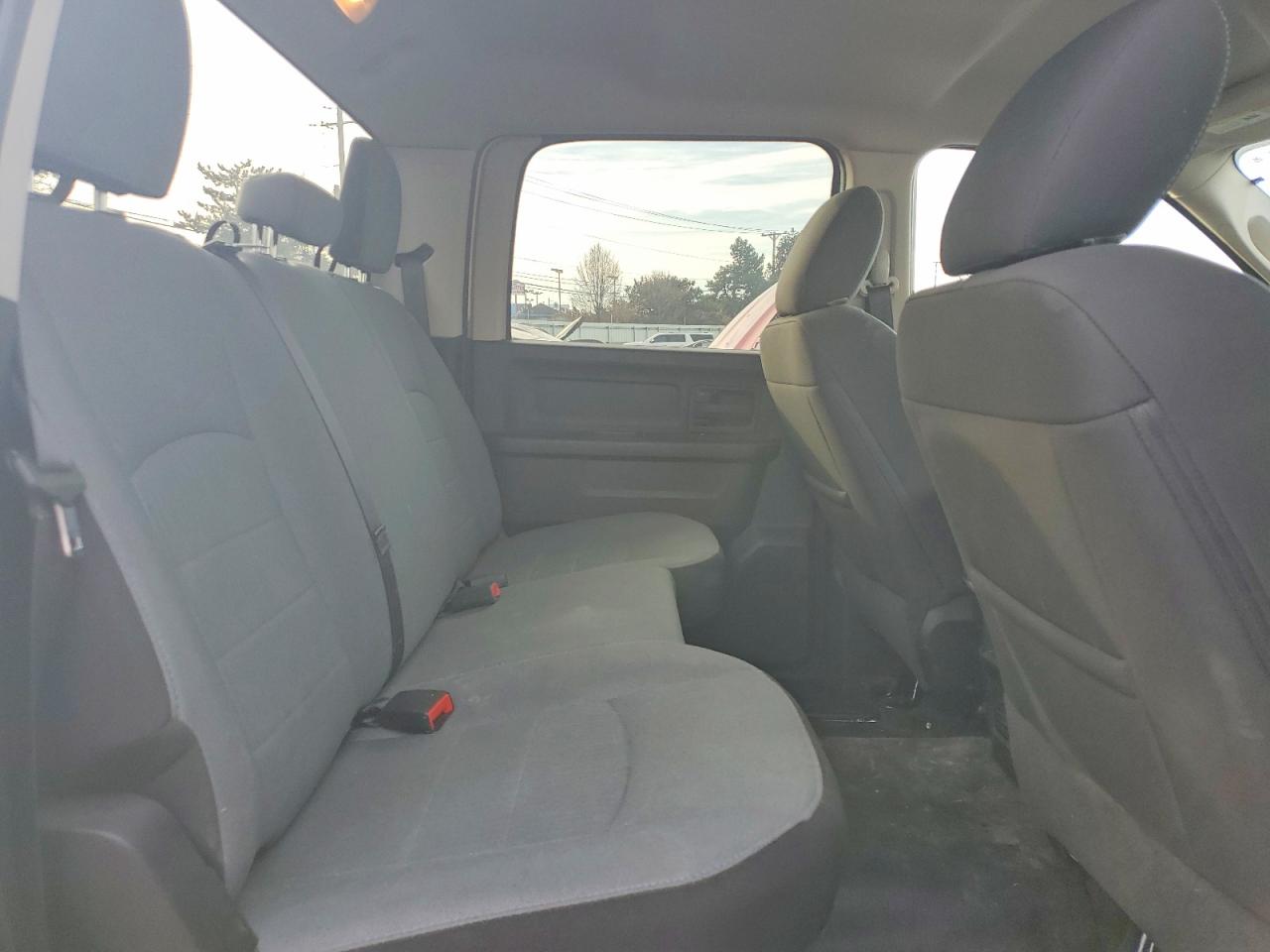 2023 RAM 1500 CLASSIC TRADESMAN photo 28
