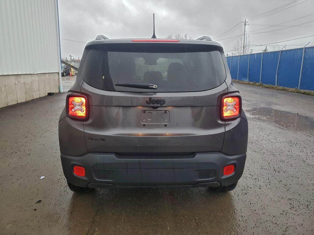 2017 JEEP RENEGADE LATITUDE photo 16