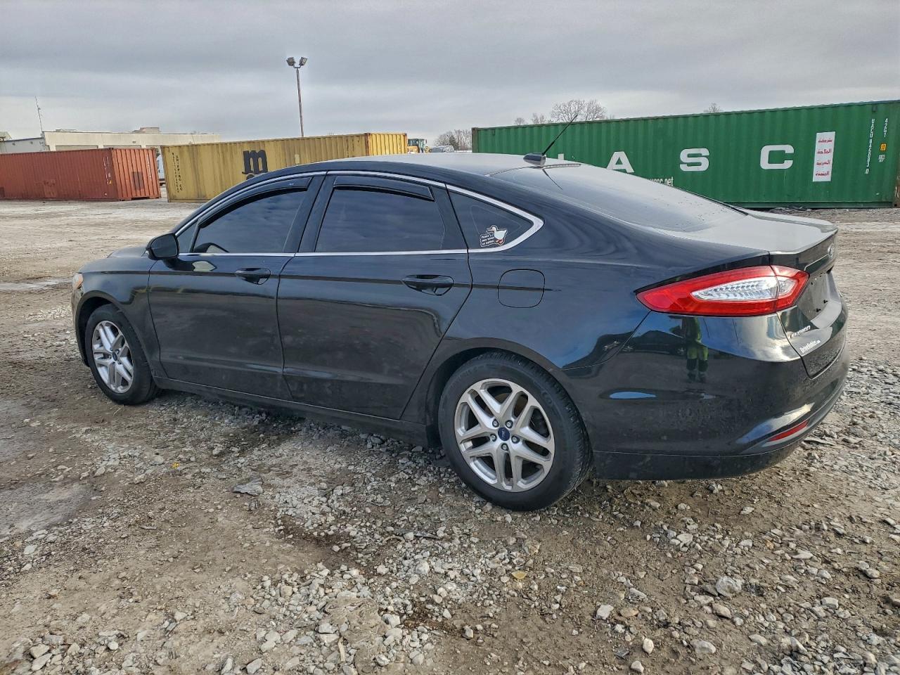 2015 FORD FUSION SE photo 2