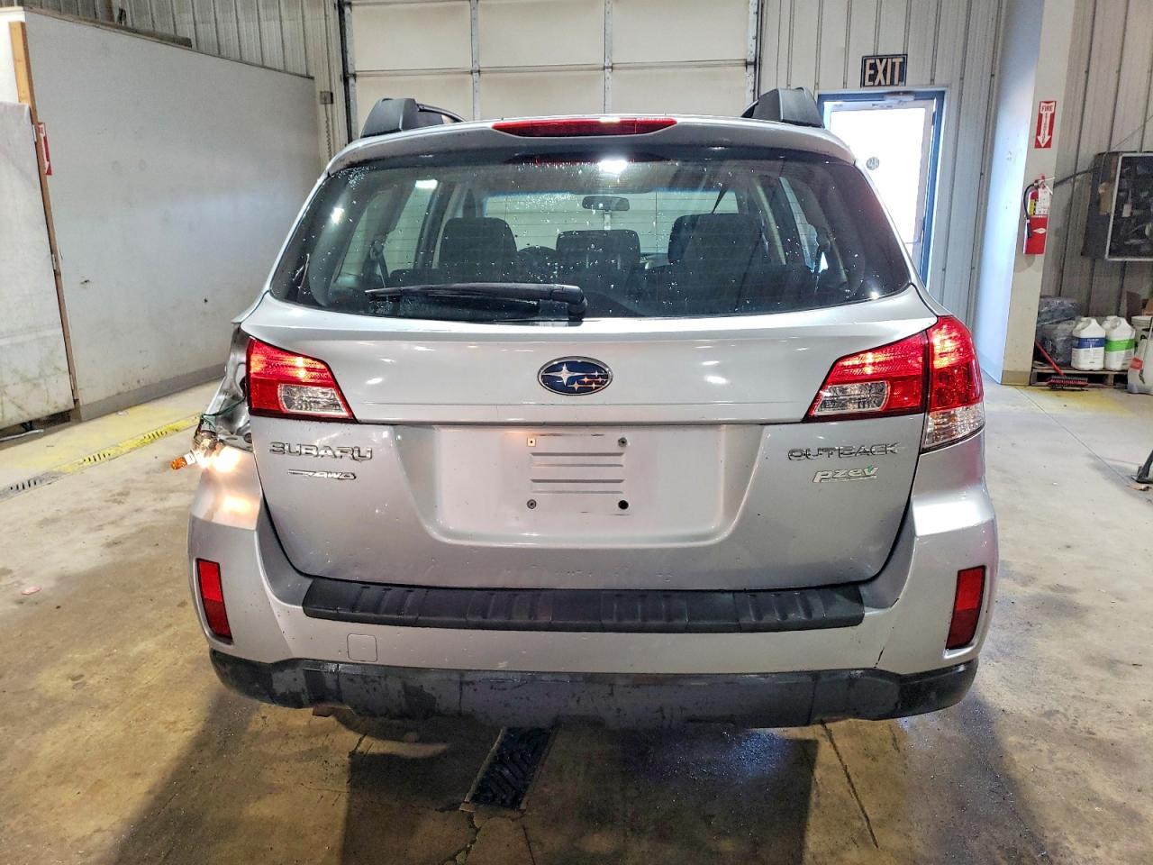 2012 SUBARU OUTBACK 2.5I photo 11