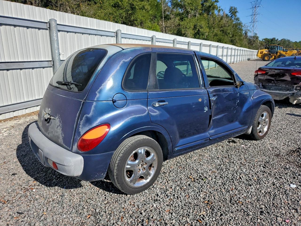 2001 CHRYSLER PT CRUISER photo 3