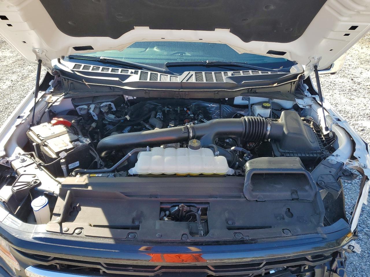 2024 FORD F150 XLT photo 21