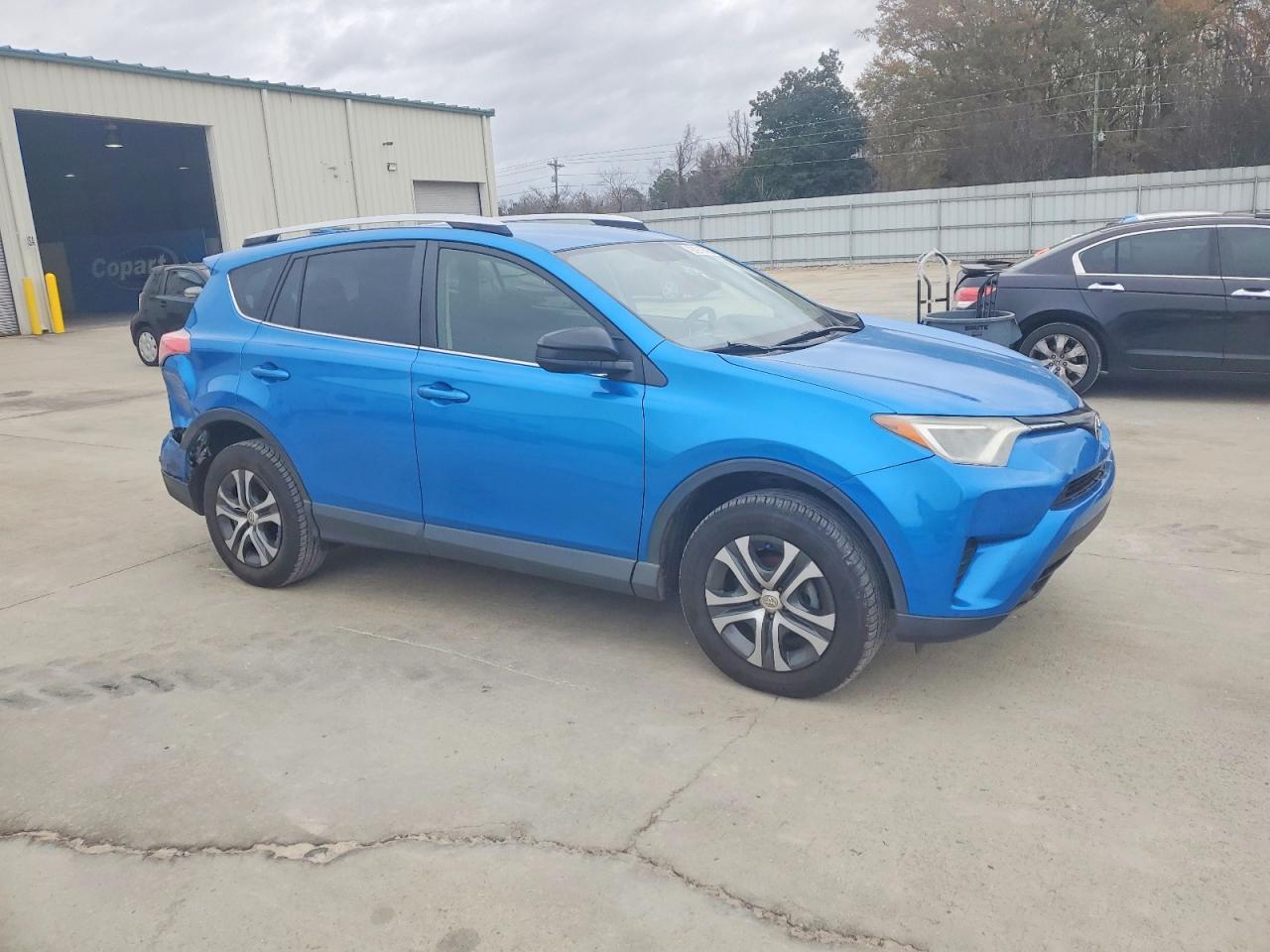 2016 TOYOTA RAV4 LE photo 10