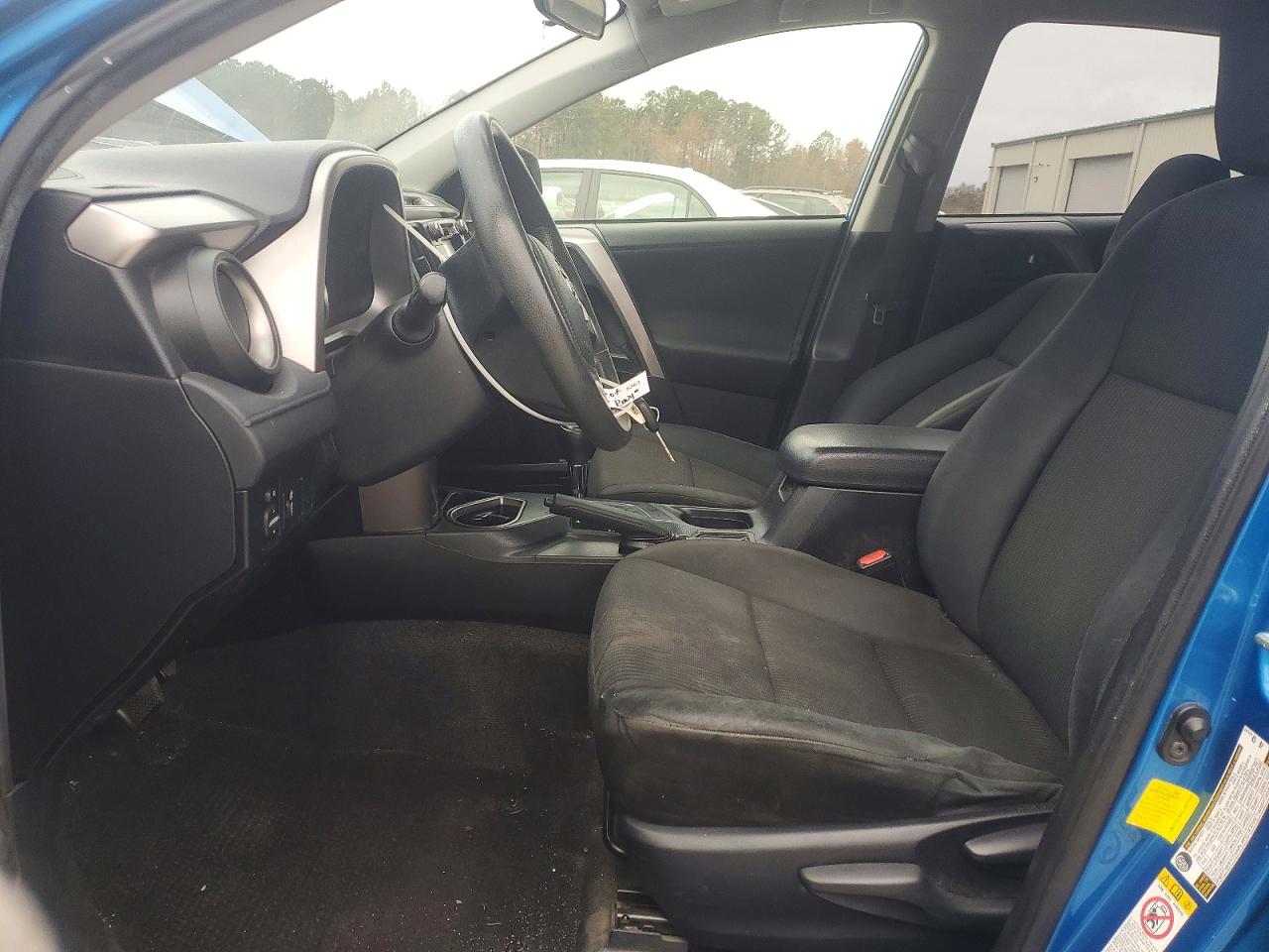 2016 TOYOTA RAV4 LE photo 19