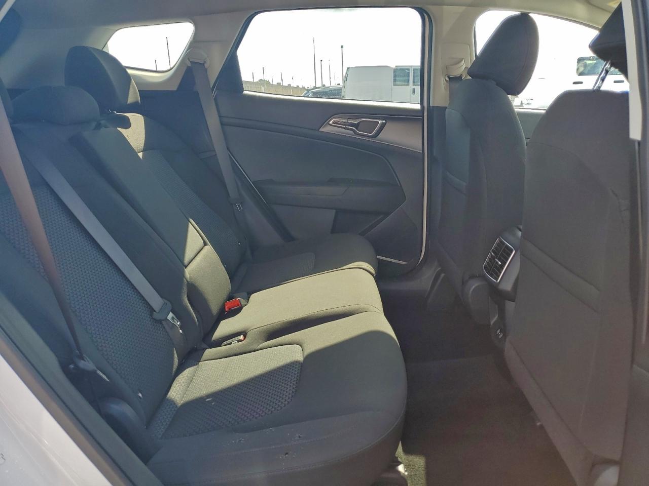 2026 KIA SPORTAGE LX photo 28