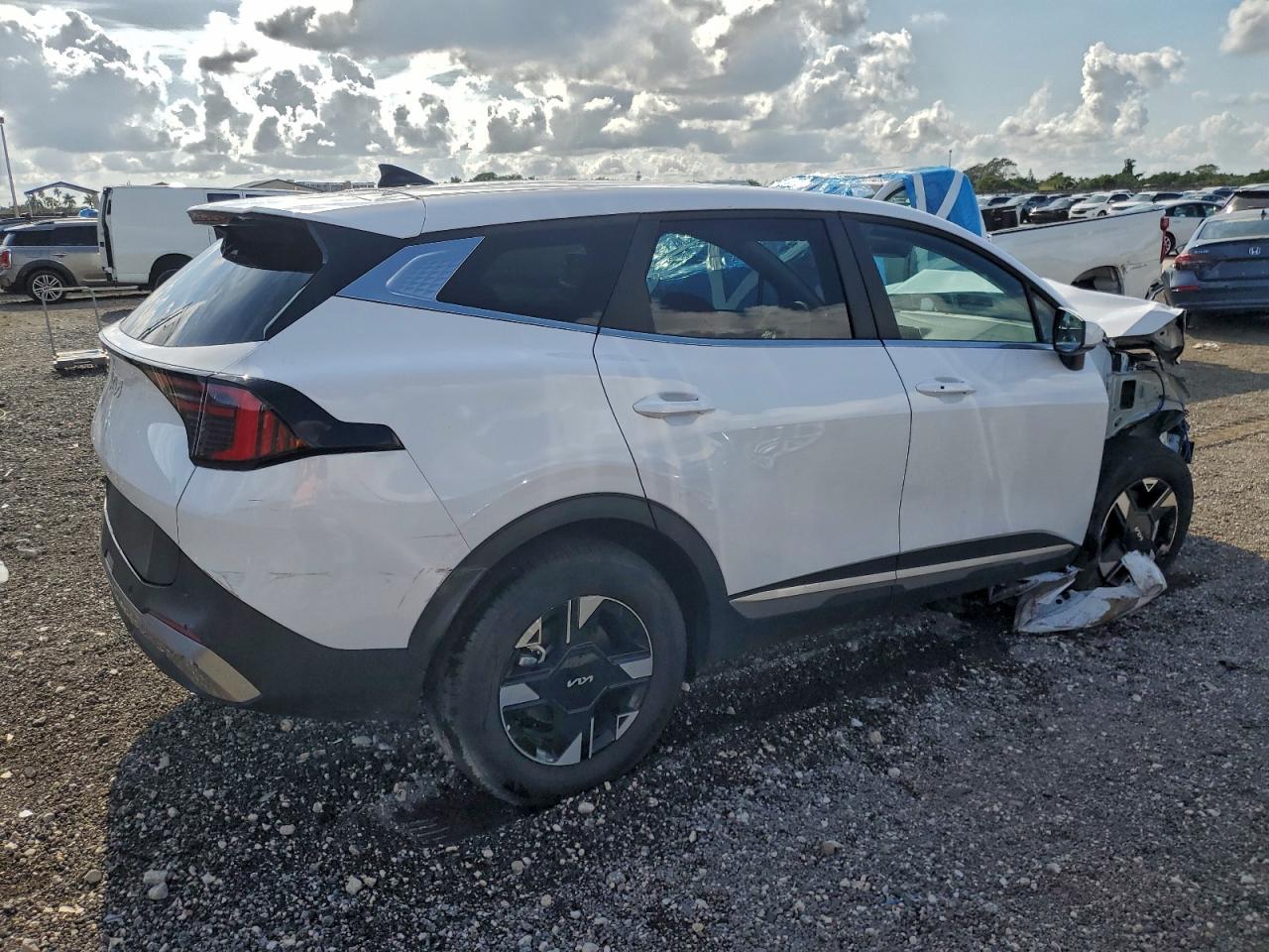 2026 KIA SPORTAGE LX photo 7