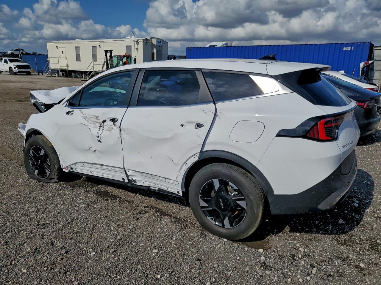 2026 KIA SPORTAGE LX photo 4