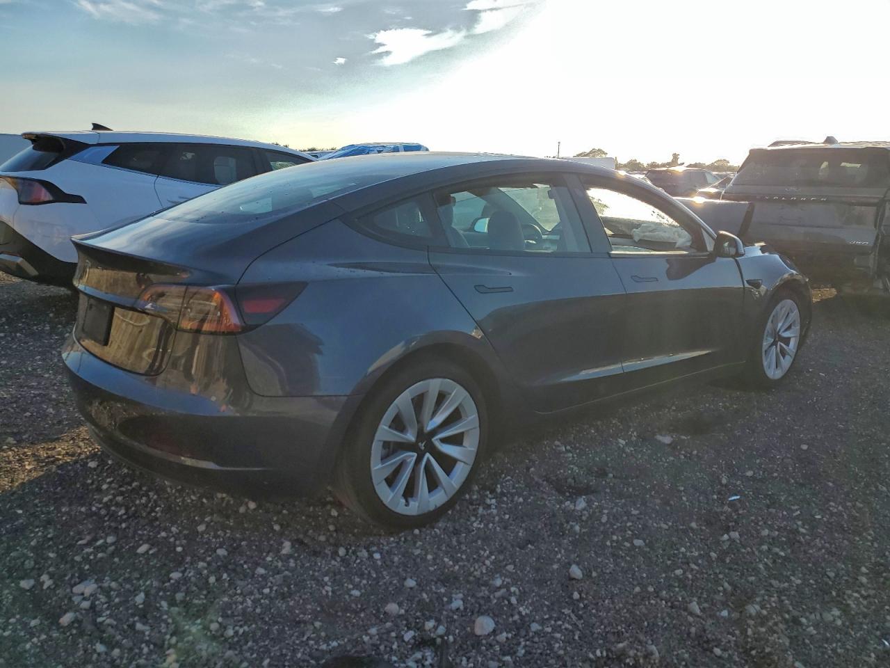 2022 TESLA MODEL 3 photo 5