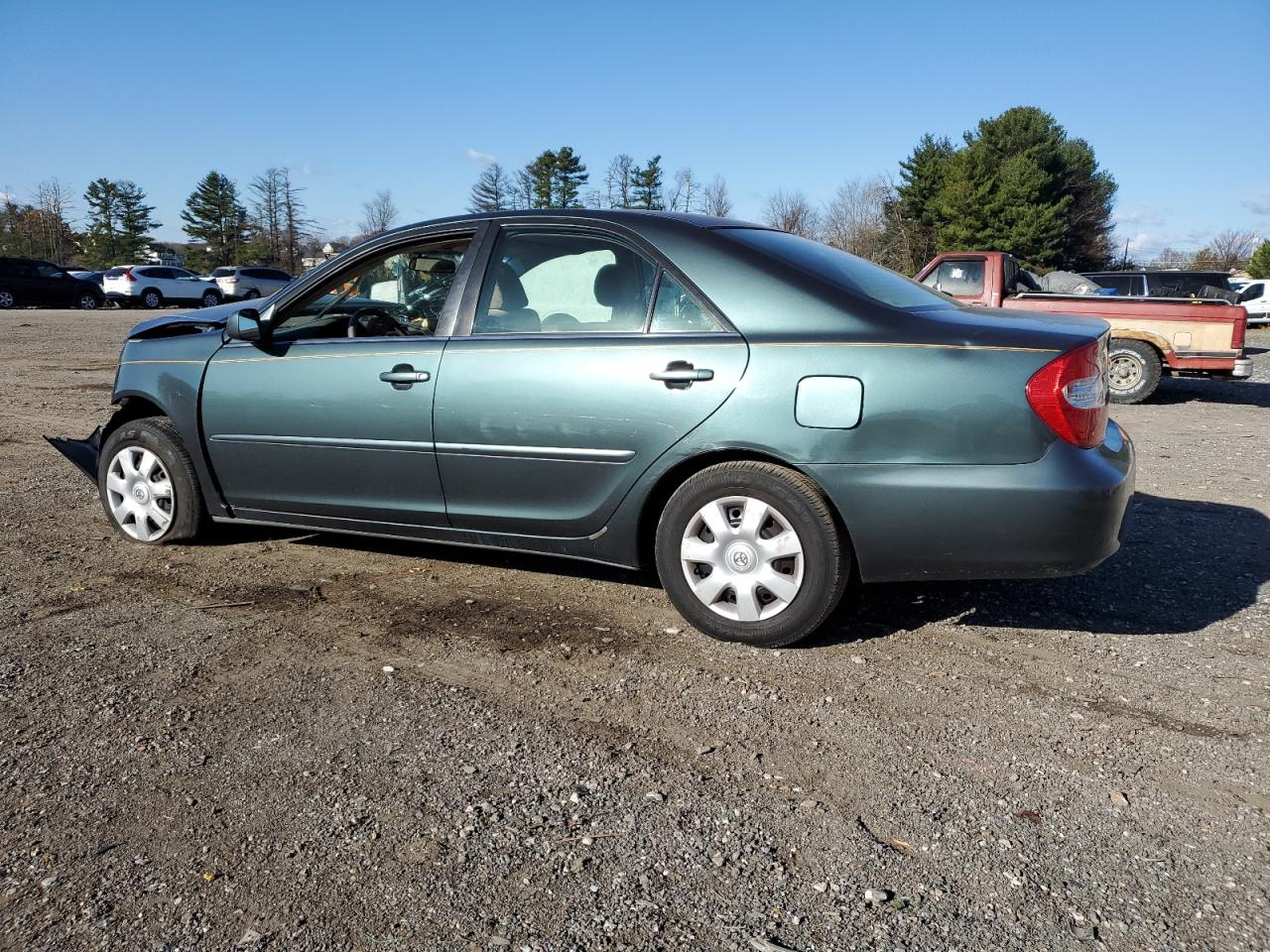 2002 TOYOTA CAMRY LE photo 2
