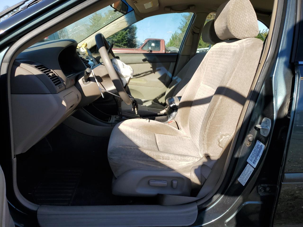 2002 TOYOTA CAMRY LE photo 7