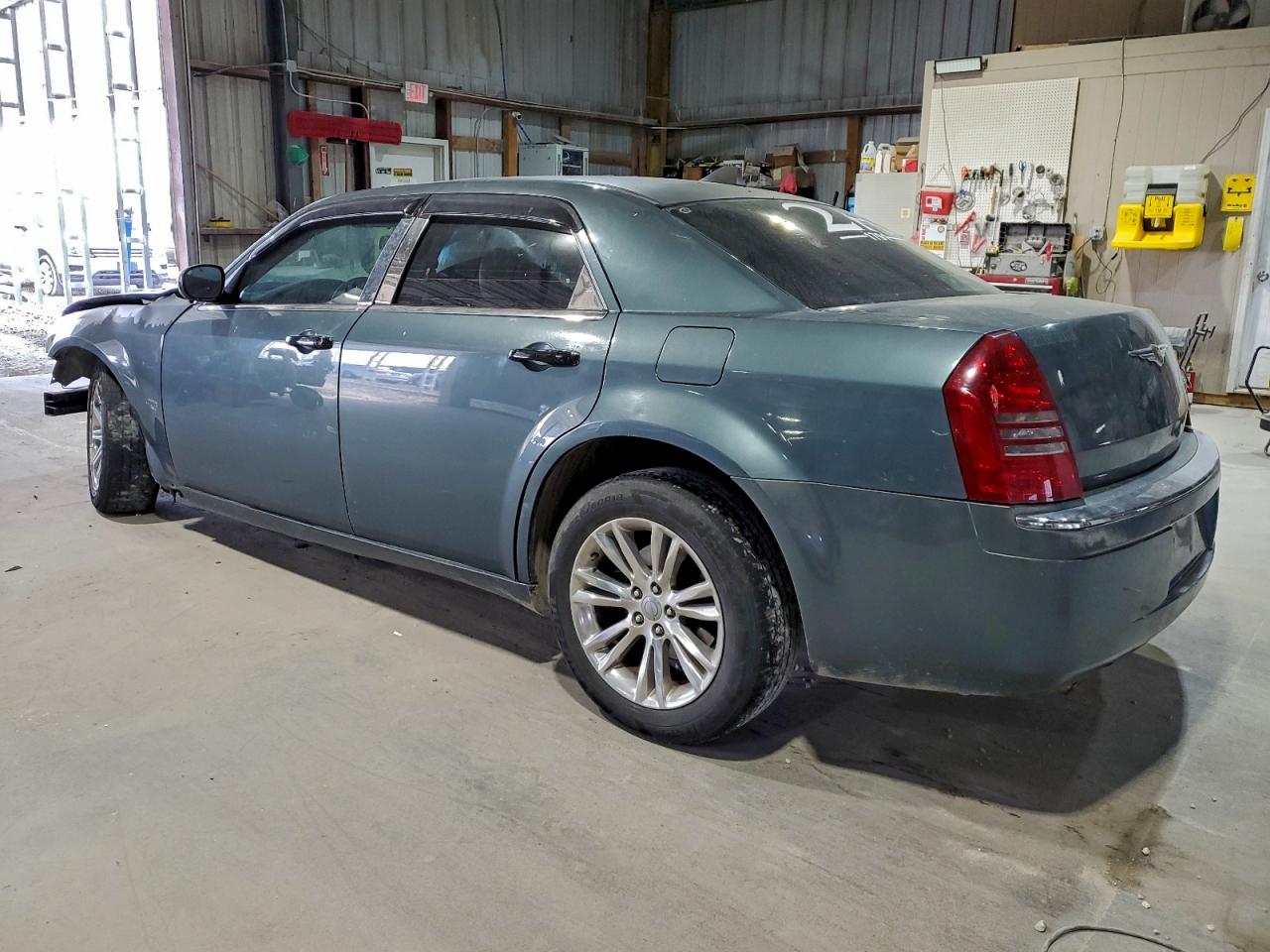 2006 CHRYSLER 300C photo 2