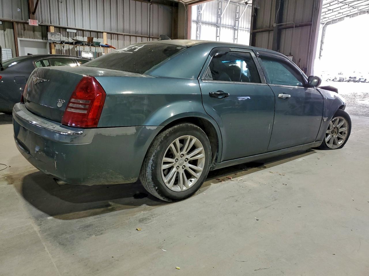 2006 CHRYSLER 300C photo 3