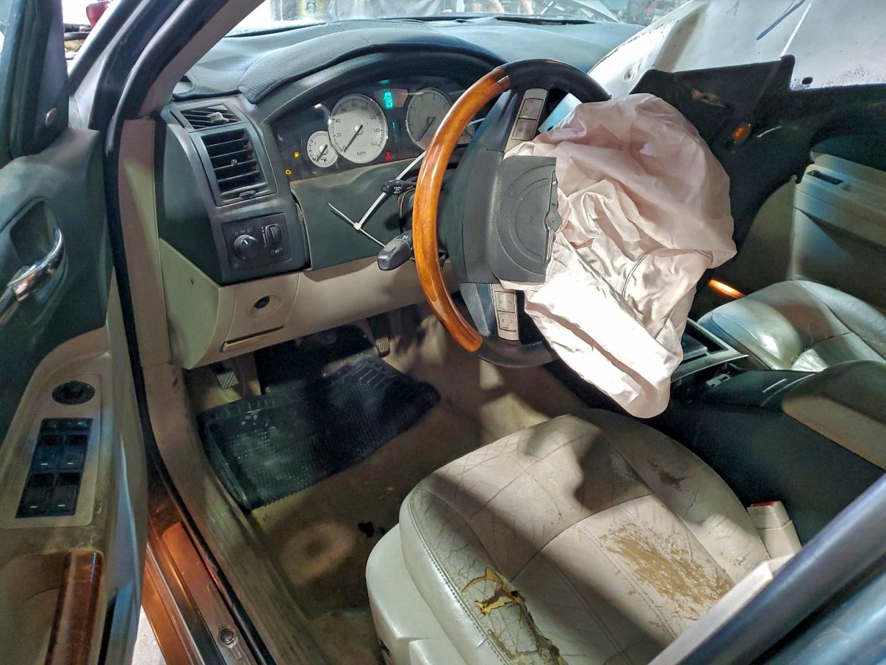2006 CHRYSLER 300C photo 8