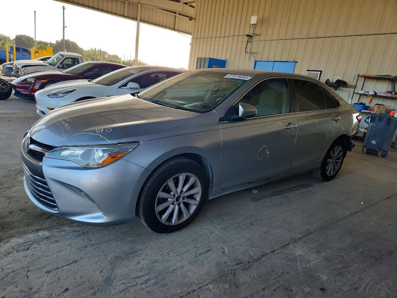 2016 TOYOTA CAMRY