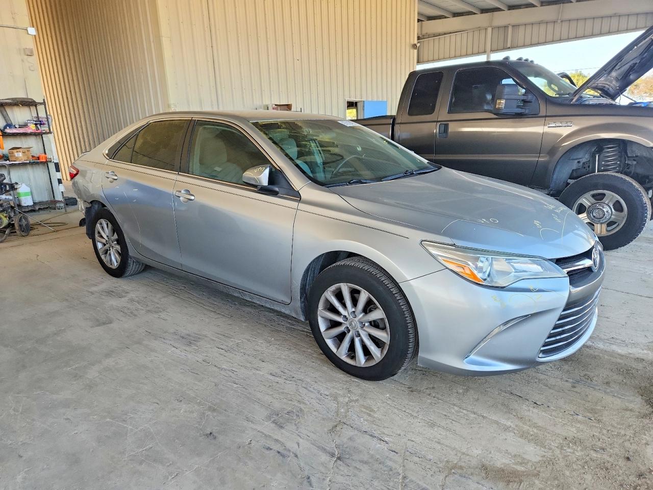2016 TOYOTA CAMRY LE photo 10
