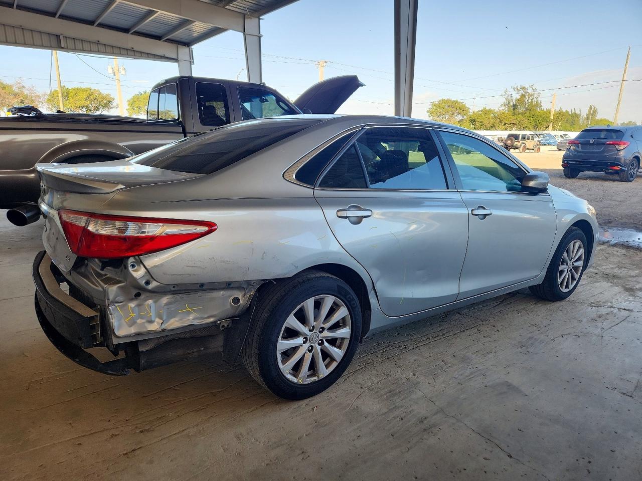 2016 TOYOTA CAMRY LE photo 7