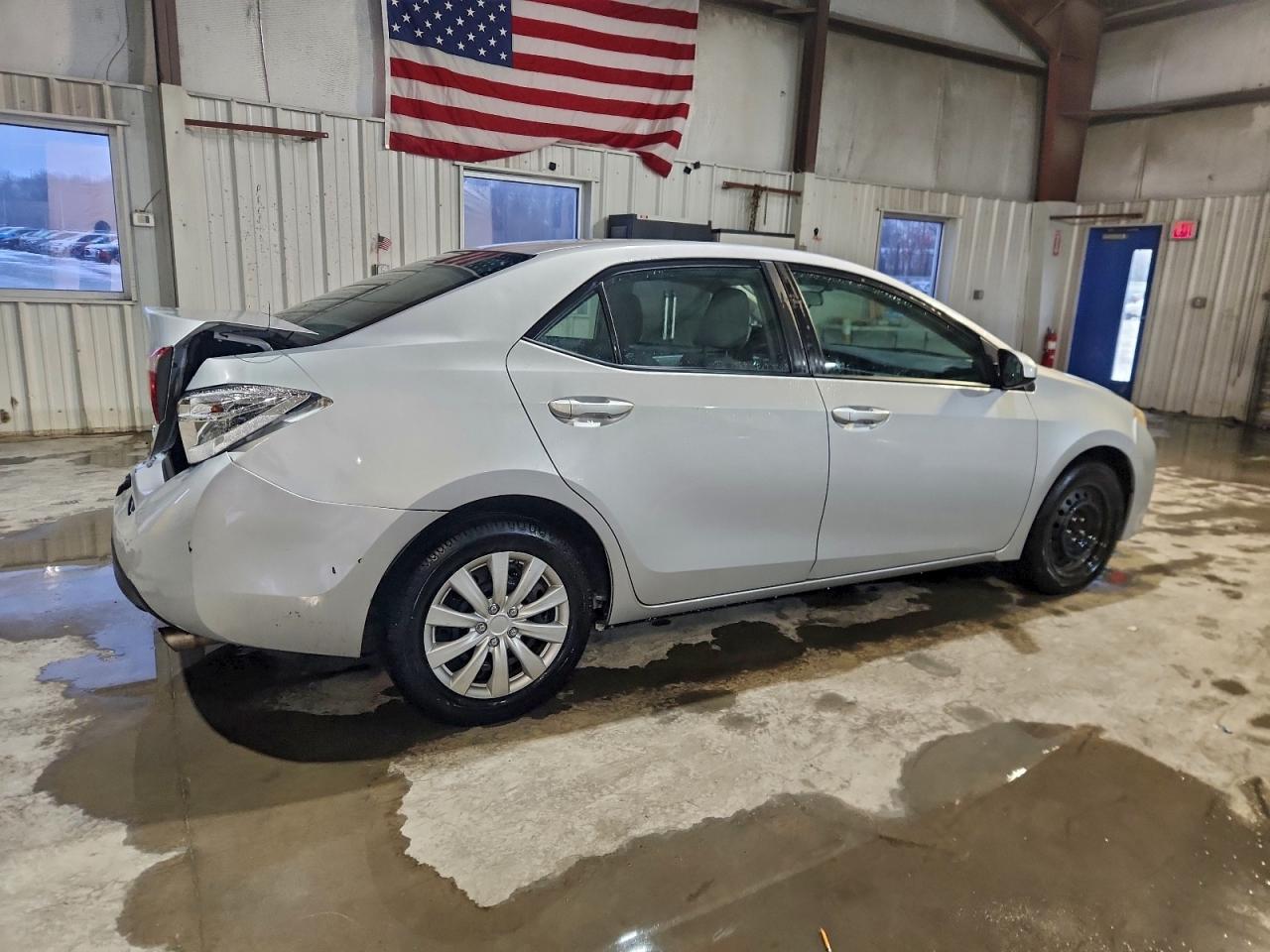 2014 TOYOTA COROLLA L photo 3