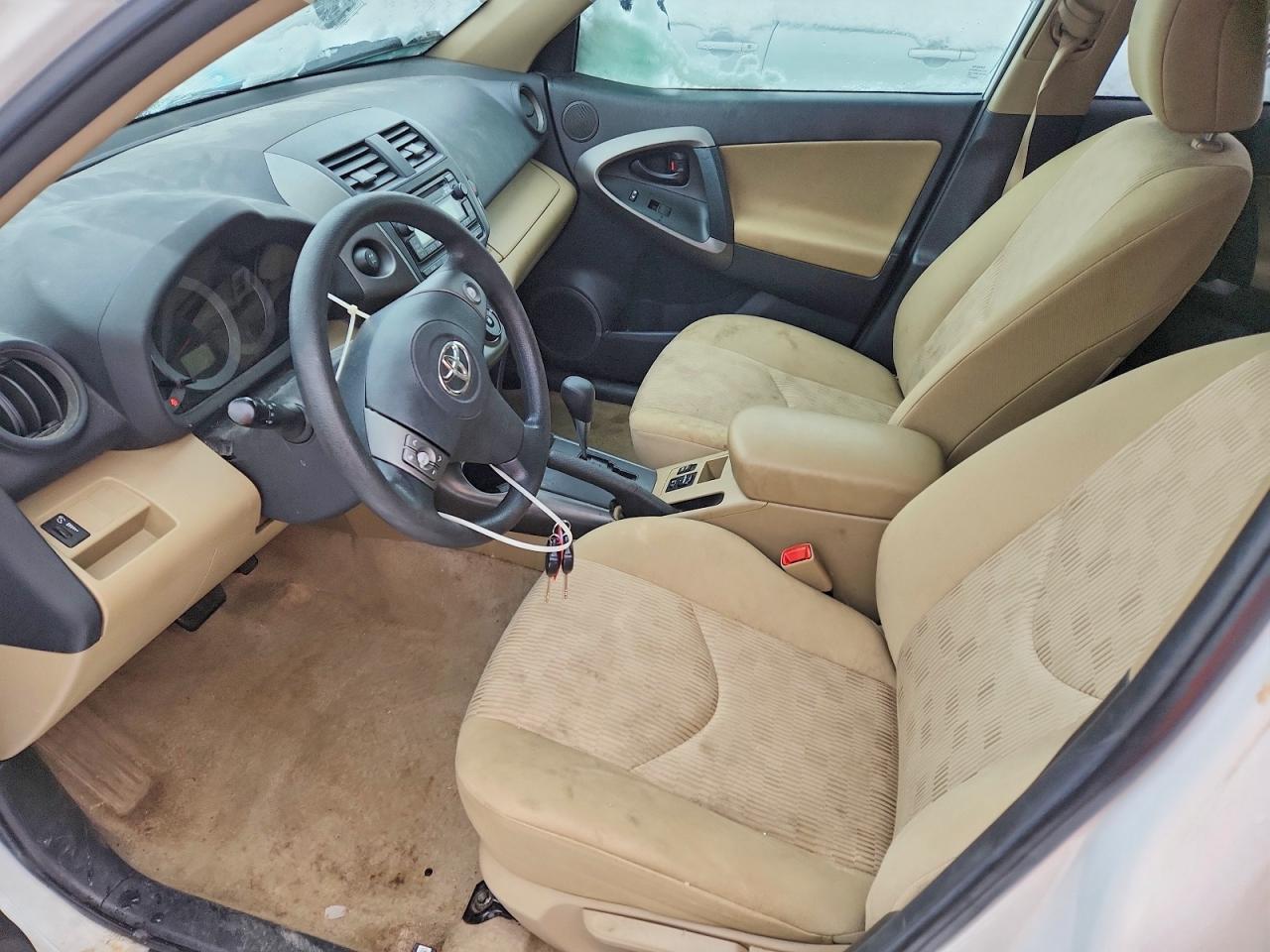 2012 TOYOTA RAV4 photo 7