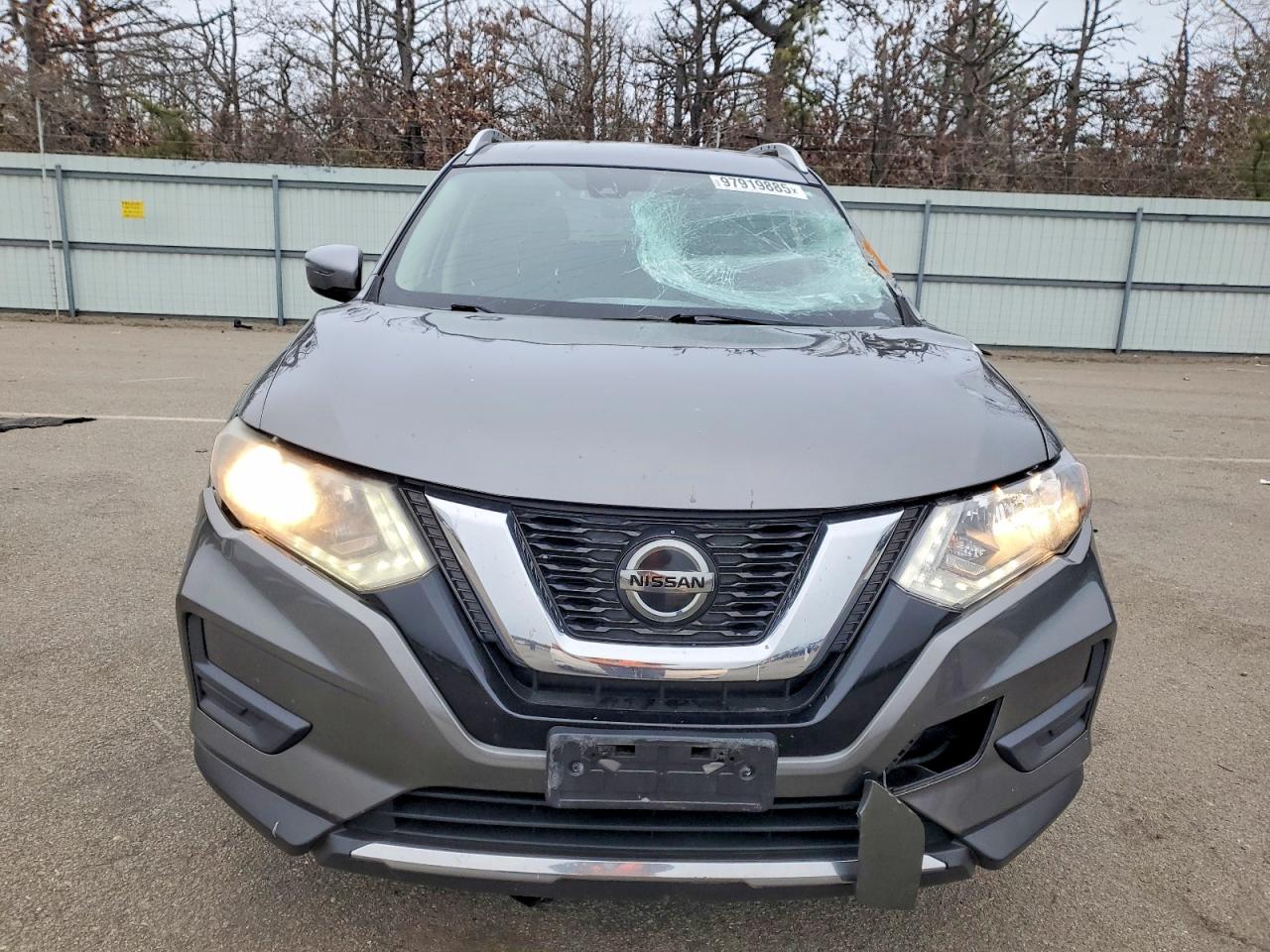 2019 NISSAN ROGUE S photo 5