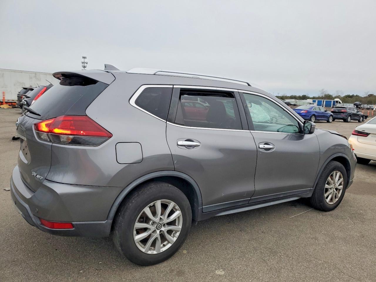 2019 NISSAN ROGUE S photo 3