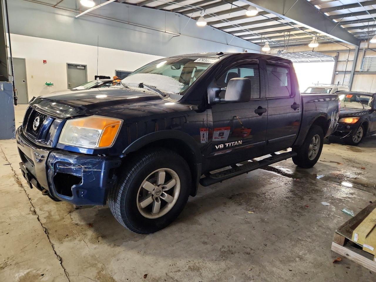 2012 NISSAN TITAN