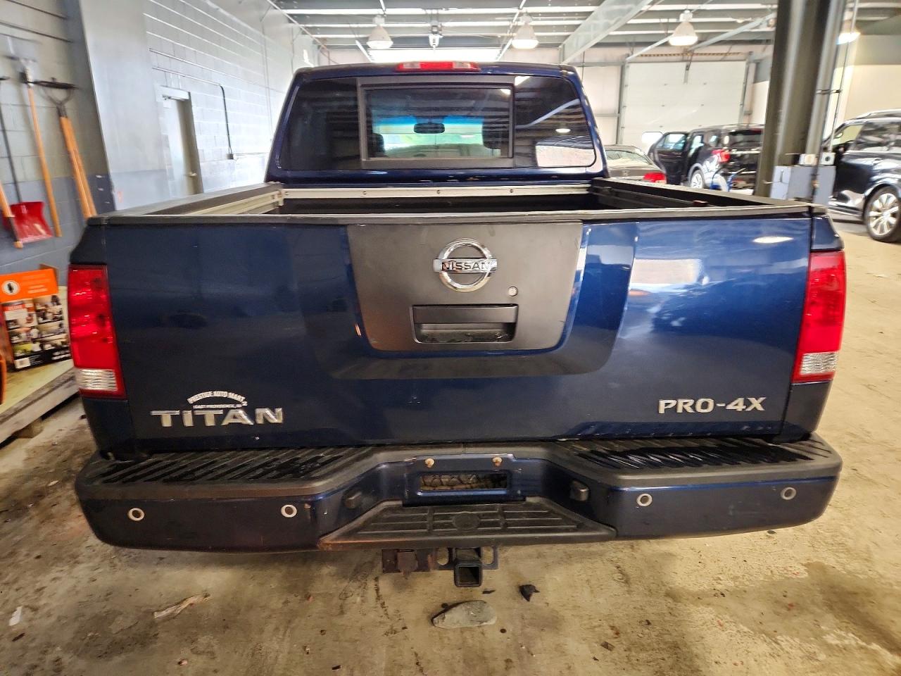 2012 NISSAN TITAN SV photo 11