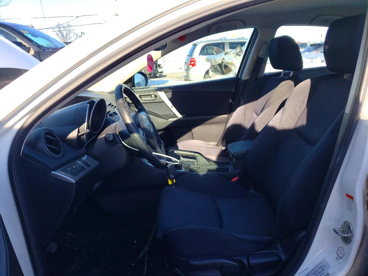 2010 MAZDA 3 S photo 19