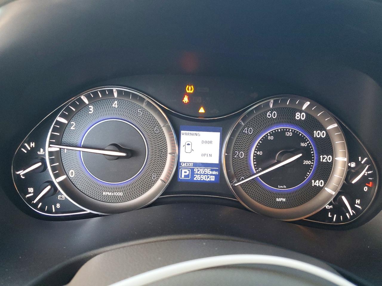 2017 INFINITI QX80 BASE photo 25