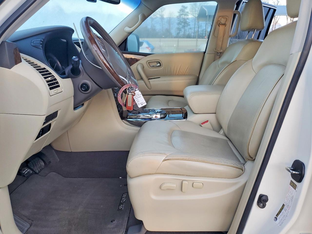 2017 INFINITI QX80 BASE photo 19