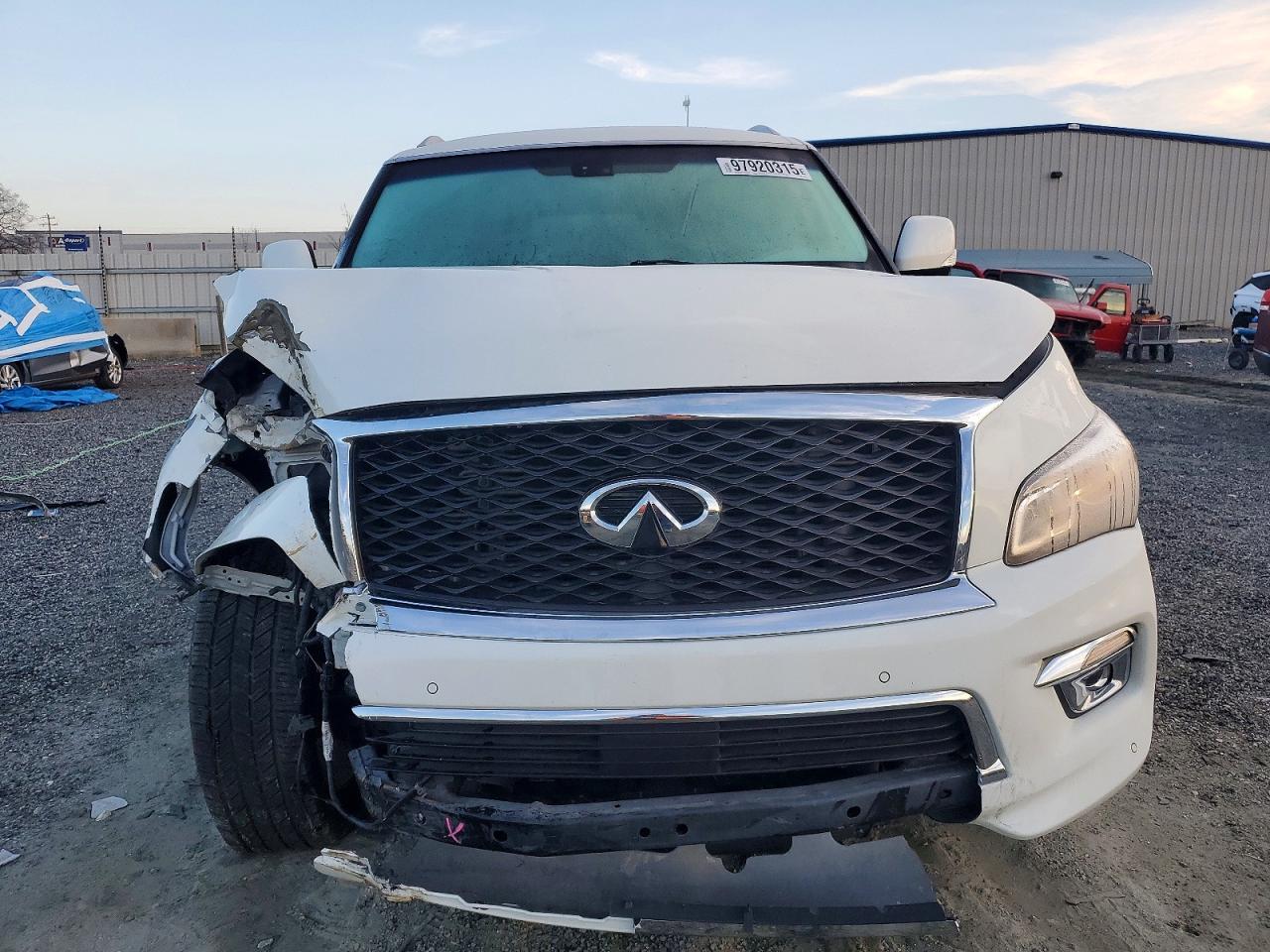 2017 INFINITI QX80 BASE photo 13