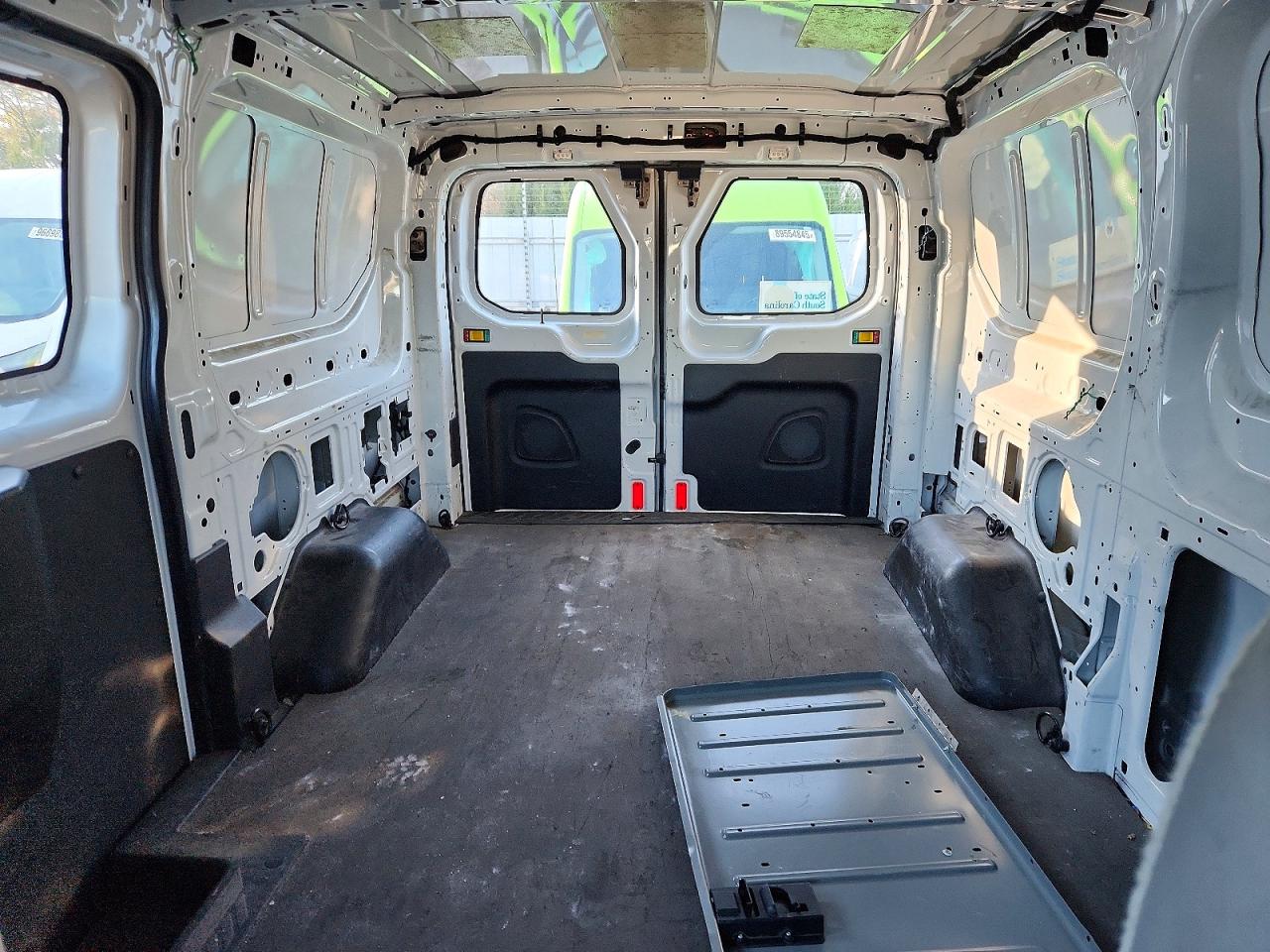 2017 FORD TRANSIT T-250 photo 28