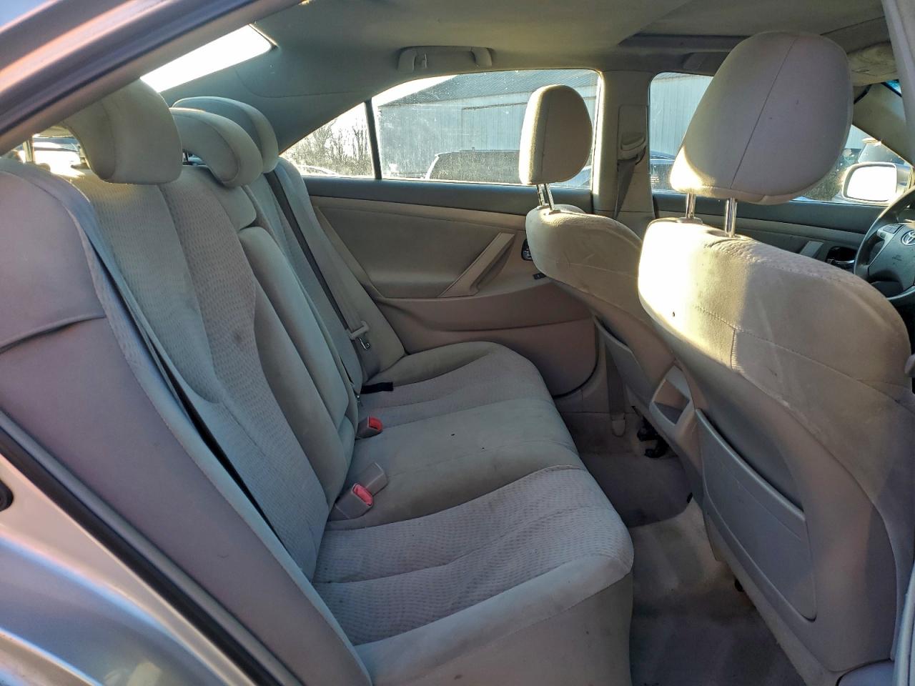 2011 TOYOTA CAMRY BASE photo 19